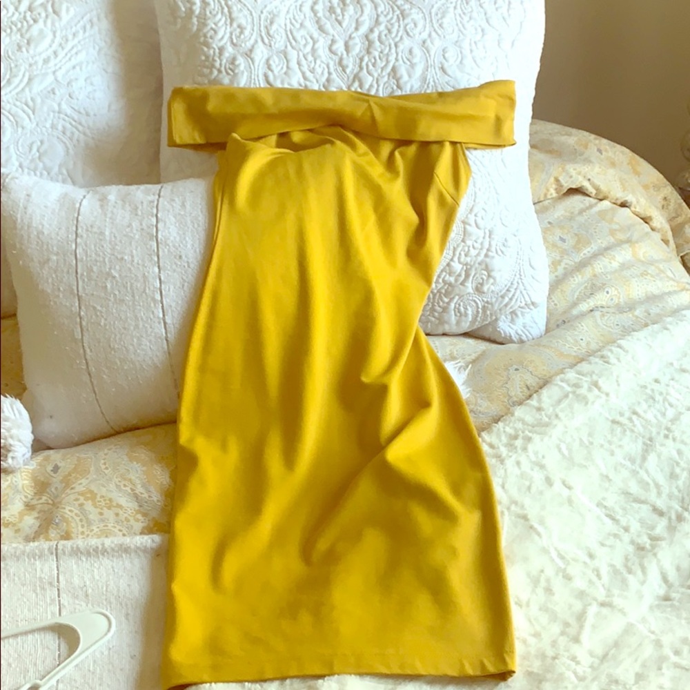 Sexy mustard color bodycon dress